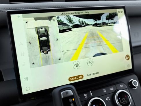 New 2026 Land Rover Defender 110 X-Dynamic SE AWD/4WD image 29