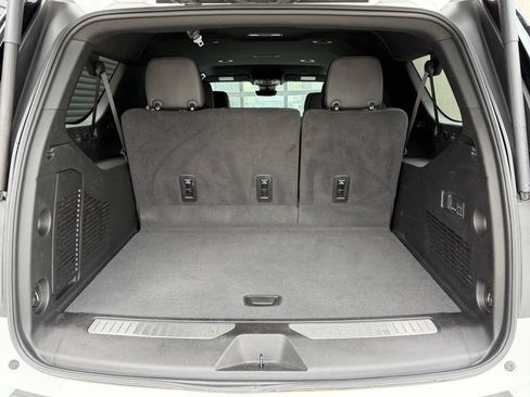 Used 2024 Chevrolet Suburban Premier AWD/4WD image 35