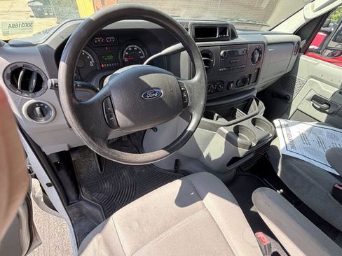 Used 2014 Ford E-350 and Econoline 350 Super Duty image 8
