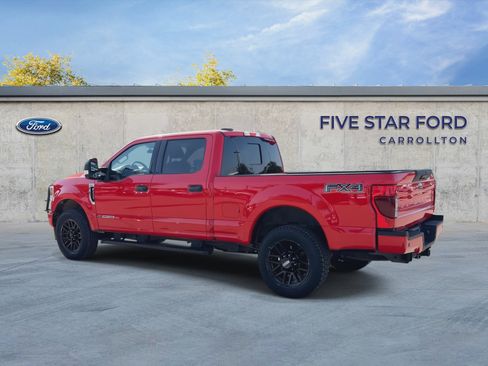 Certified 2022 Ford F250 XLT w/ Black Appearance Package AWD/4WD image 6
