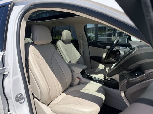 Used 2017 Lincoln MKC Reserve w/ Lincoln MKC Climate Package AWD/4WD image 23