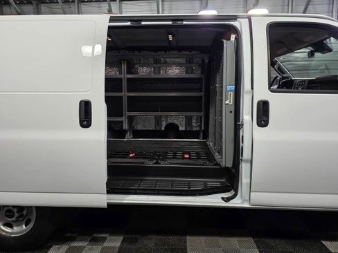 Used 2021 GMC Savana 2500 w/ Driver Convenience Package image 14