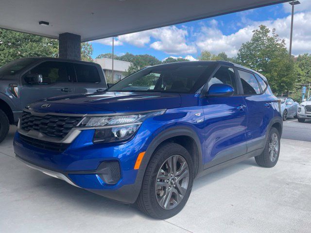 Used 2021 Kia Seltos LX AWD/4WD image 1