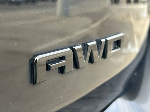 Used 2020 GMC Terrain SLT w/ Preferred Package image 9