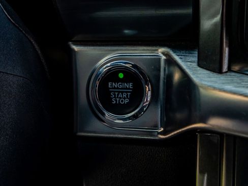 Used 2021 Ford F150 Lariat w/ Equipment Group 502A High image 22