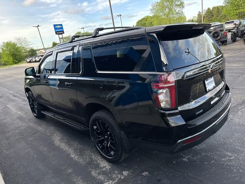 Certified 2022 Chevrolet Suburban RST w/ Luxury Package AWD/4WD image 10