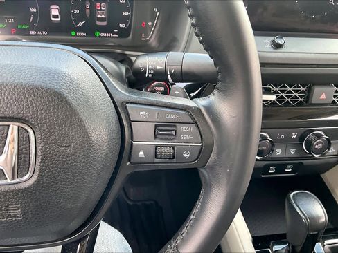 Used 2023 Honda Accord EX-L image 25