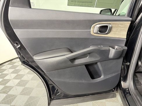 Used 2023 Kia Sorento EX w/ Panoramic Sunroof Package FWD image 21