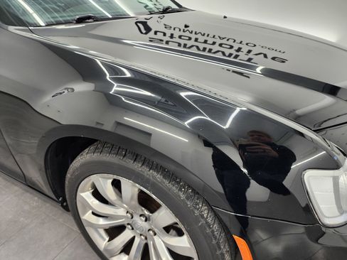Used 2019 Chrysler 300 Limited image 22
