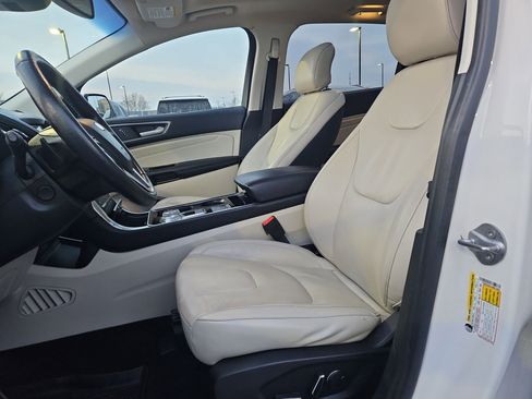 Used 2019 Ford Edge Titanium w/ Cold Weather Package image 17