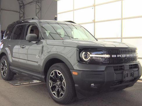 Used 2025 Ford Bronco Sport Outer Banks w/ Outer Banks Tech Package+ AWD/4WD image 1