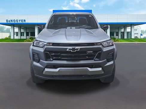 Used 2024 Chevrolet Colorado Trail Boss w/ Technology Package AWD/4WD image 2