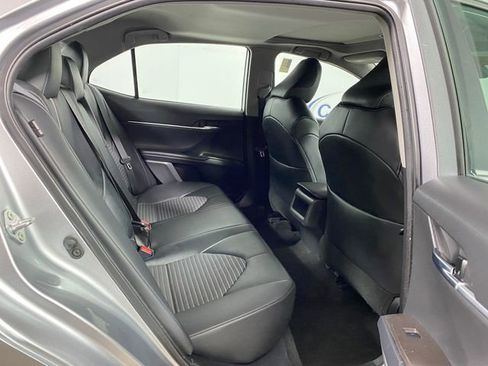 Used 2023 Toyota Camry SE w/ Cold Weather Package image 9