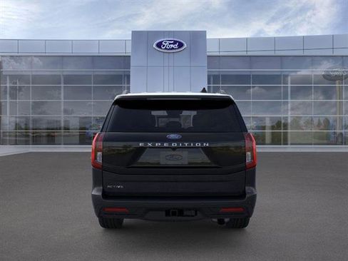 New 2026 Ford Expedition Active image 7