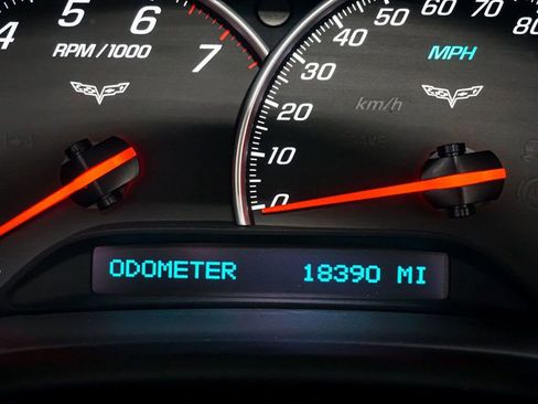 Used 2011 Chevrolet Corvette Grand Sport w/ Preferred Equipment Group image 25