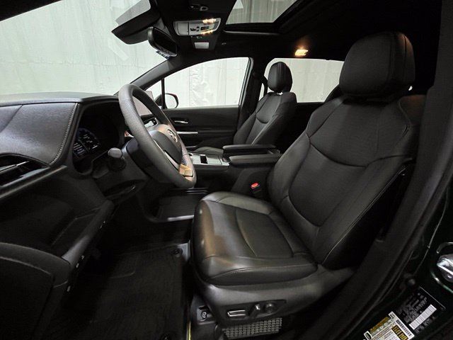Certified 2026 Toyota Sienna XLE Woodland Edition AWD/4WD image 10