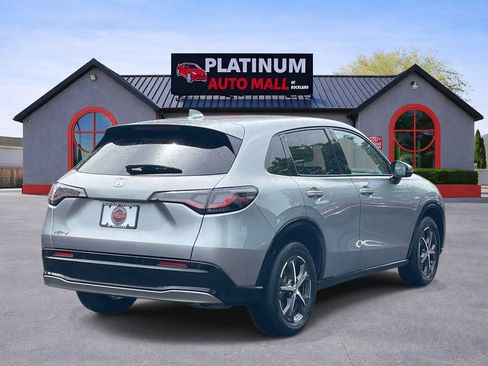 Used 2024 Honda HR-V EX-L image 5