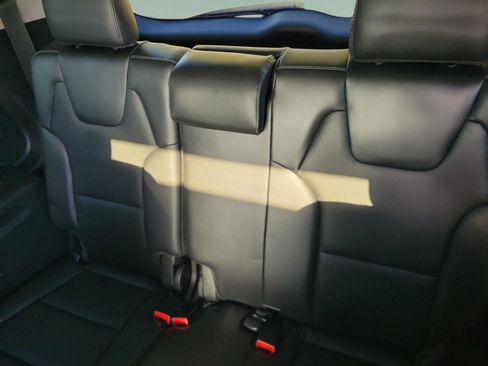 Used 2022 Kia Telluride EX w/ EX Premium Package image 13