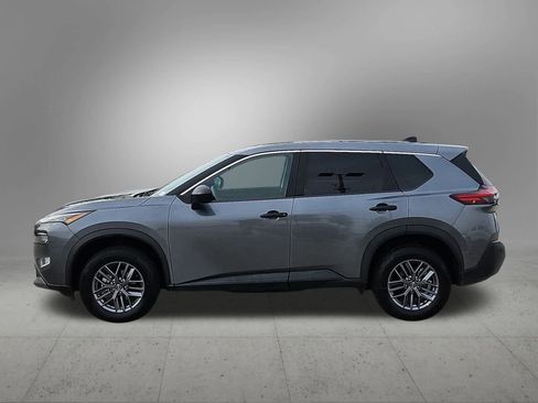 Used 2023 Nissan Rogue S image 3
