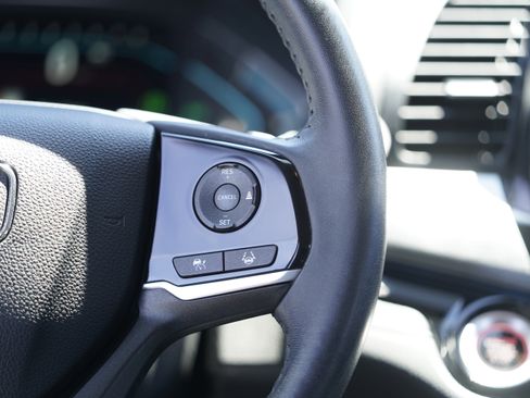 Used 2024 Honda Odyssey Touring image 31