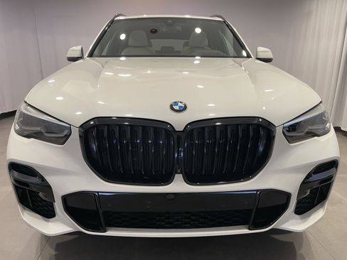 Used 2023 BMW X5 xDrive40i w/ M Sport Package AWD/4WD image 2
