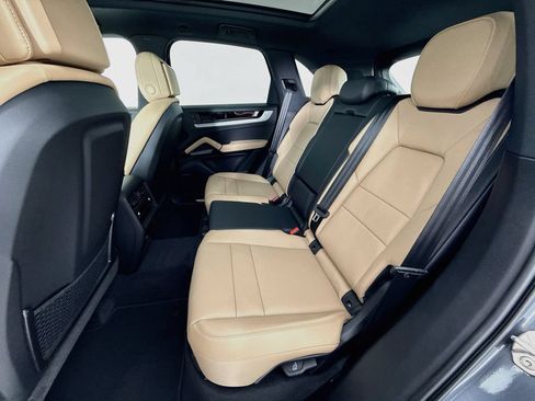 New 2026 Porsche Cayenne AWD/4WD image 24