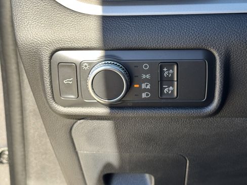 Certified 2021 Ford Explorer XLT image 23