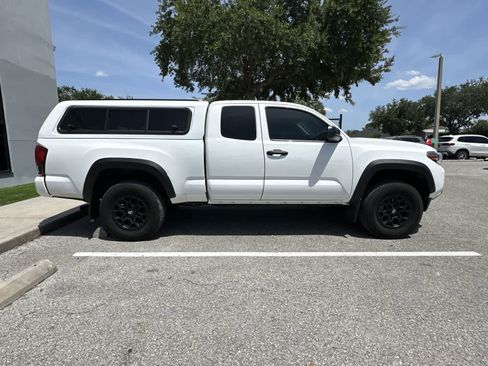 Used 2022 Toyota Tacoma SR w/ SX Package RWD image 10