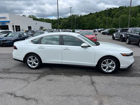 Used 2023 Honda Accord LX image 6