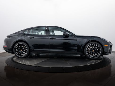 Certified 2024 Porsche Panamera 4 image 8