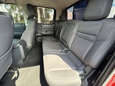 Used 2022 Nissan Frontier SV w/ Technology Package AWD/4WD image 21