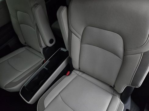 New 2026 Nissan Pathfinder SL w/ SL Premium Package FWD image 14