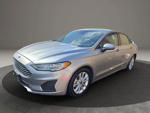 Used 2020 Ford Fusion SE FWD image 1