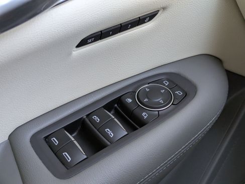 Certified 2022 Cadillac XT5 Premium Luxury image 20