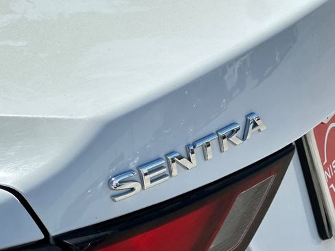 Used 2022 Nissan Sentra SV FWD image 13
