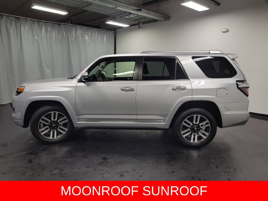 Used 2017 Toyota 4Runner Limited AWD/4WD image 5