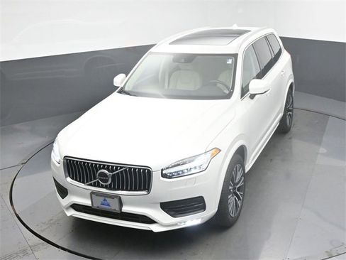 Used 2022 Volvo XC90 T6 Momentum w/ Climate Package image 46