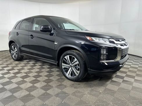 Used 2024 Mitsubishi Outlander Sport SE image 2