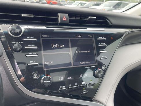 Used 2020 Toyota Camry XSE FWD image 25