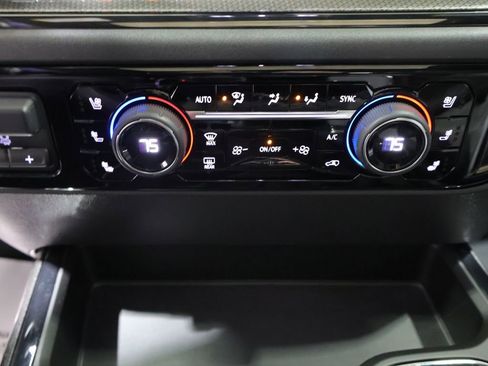 Used 2024 Chevrolet Silverado 1500 ZR2 w/ Technology Package image 27