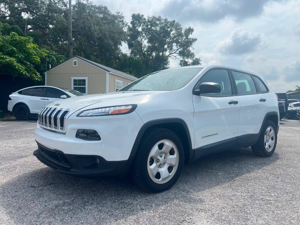 Used 2015 Jeep Cherokee Sport FWD image 1