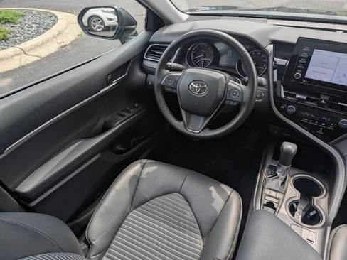 Used 2023 Toyota Camry SE w/ Cold Weather Package AWD/4WD image 9