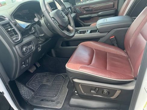 Used 2025 RAM 1500 Limited AWD/4WD image 15