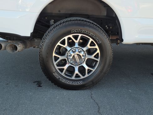 Used 2020 Ford F250 Lariat image 11