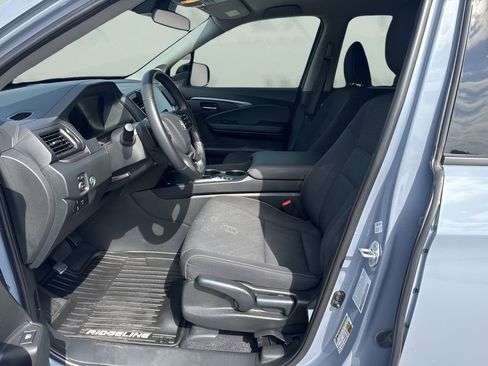Used 2024 Honda Ridgeline Sport image 9