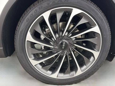 New 2026 Lincoln Aviator Reserve AWD/4WD image 36