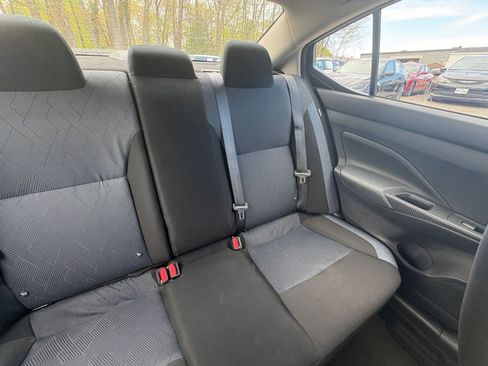 Used 2025 Nissan Versa SV FWD image 33