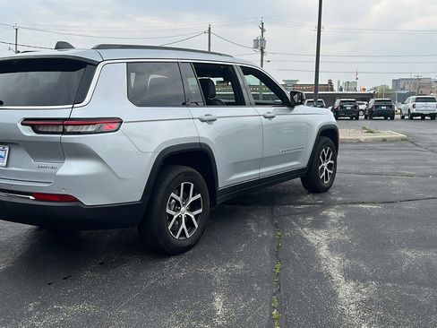 Used 2024 Jeep Grand Cherokee L Limited w/ Luxury Tech Group II image 5