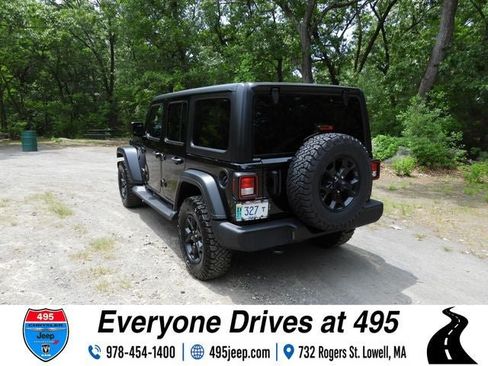 Used 2022 Jeep Wrangler Unlimited Sport AWD/4WD image 3