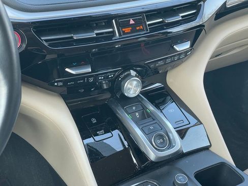 Used 2023 Acura MDX SH-AWD image 16